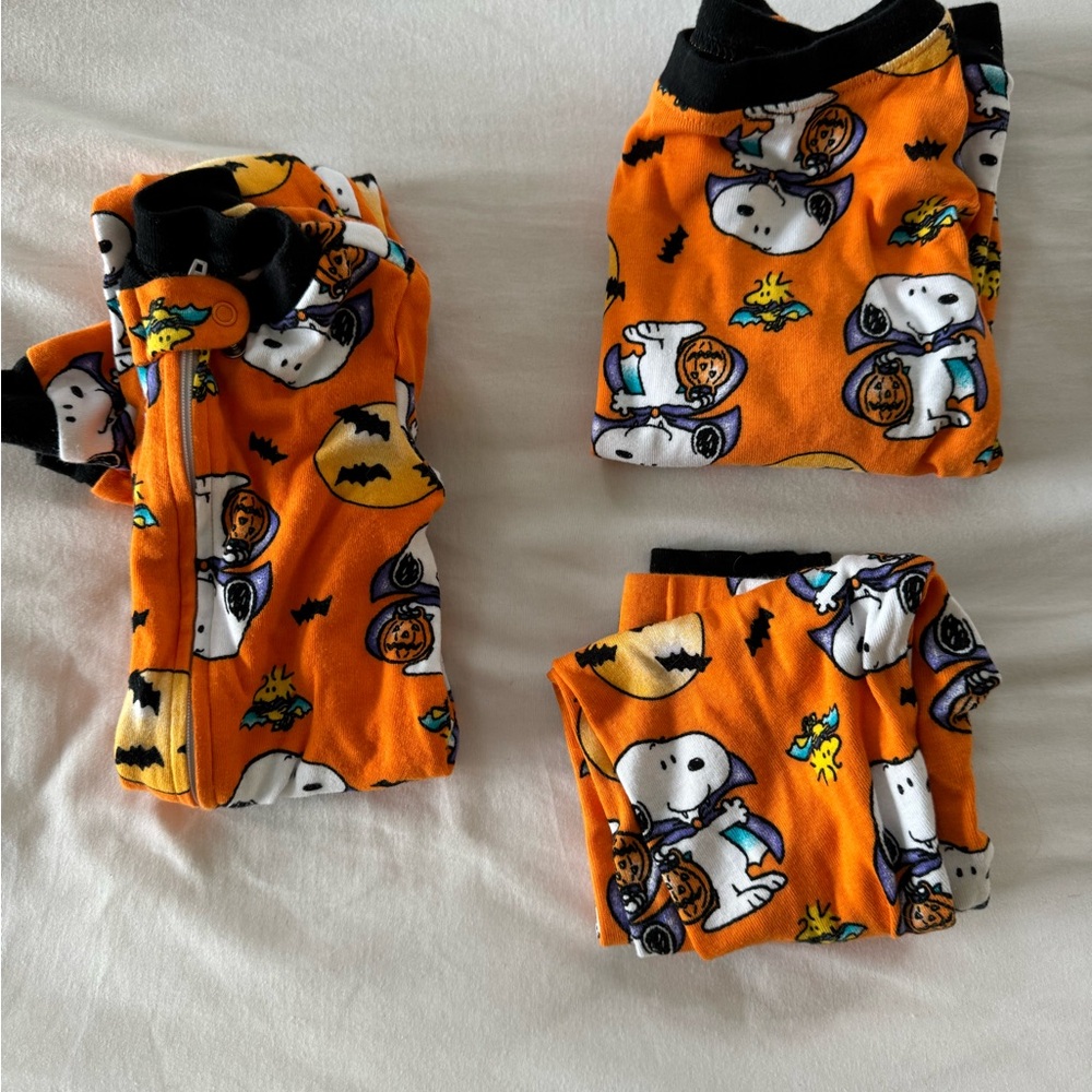 Matching Peanuts snoopy Halloween Pajamas 4T and 3-6 months bundle